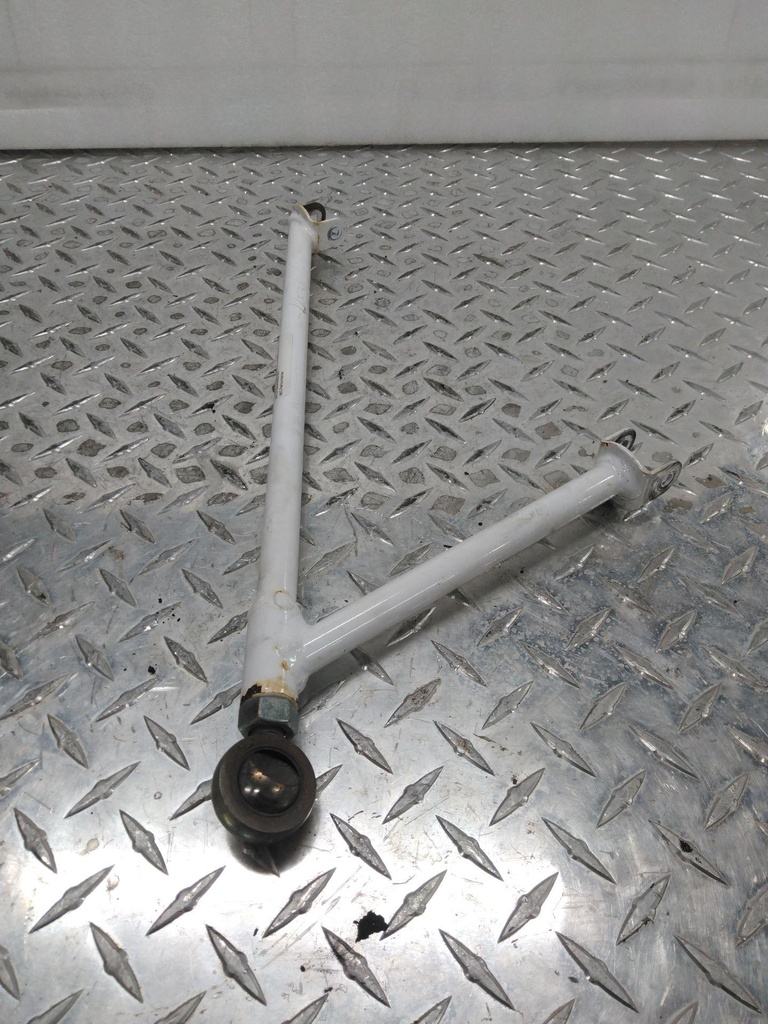 arm, front upper (white)