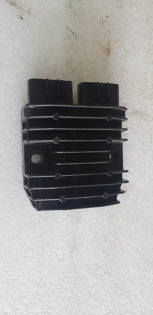regulator,voltage (45-amp)