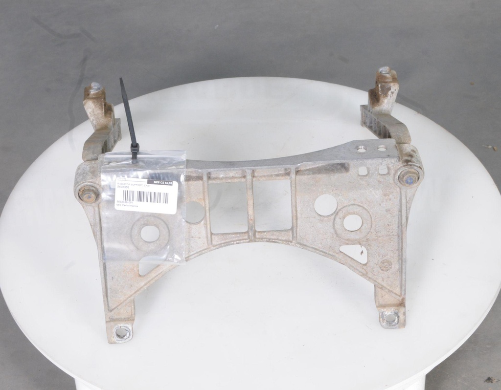 [5632356-001] radiator support, cast