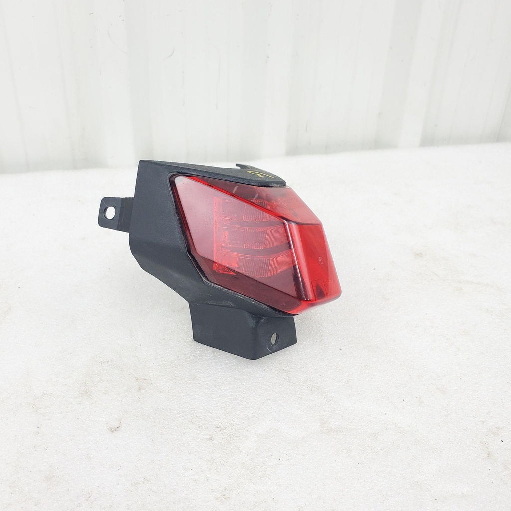 (new ref. 710010213) lh taillight