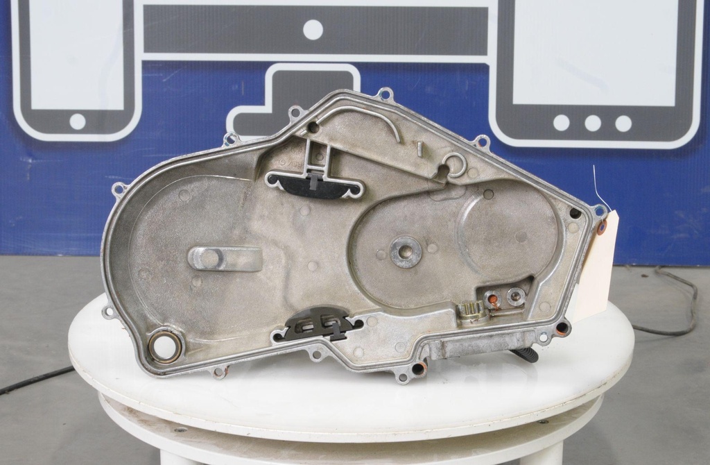 (new ref. 1702-530) cover, chain case - rev - assembly (inc. 35-39)