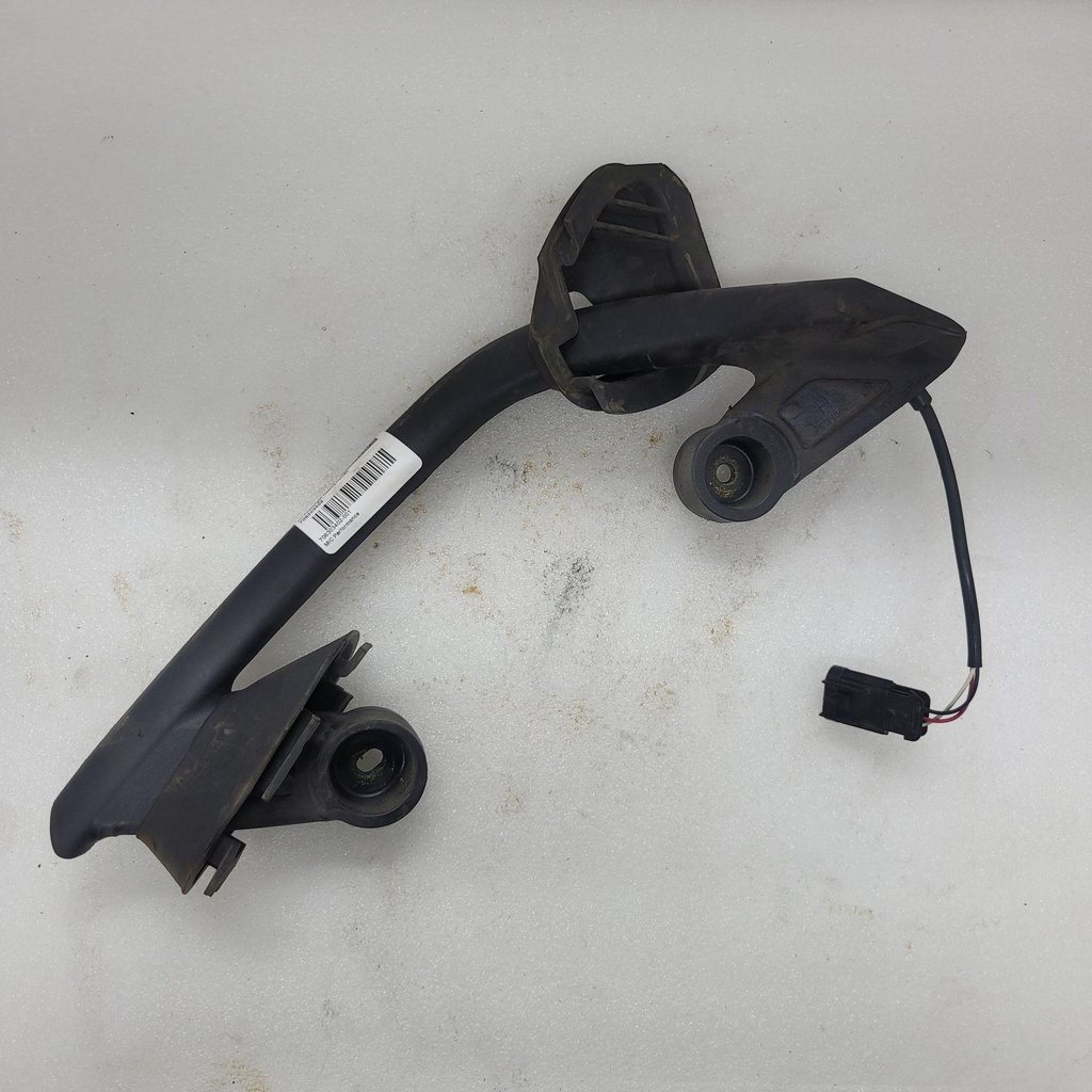 [708303402-001] RH Passenger Heated Handle
