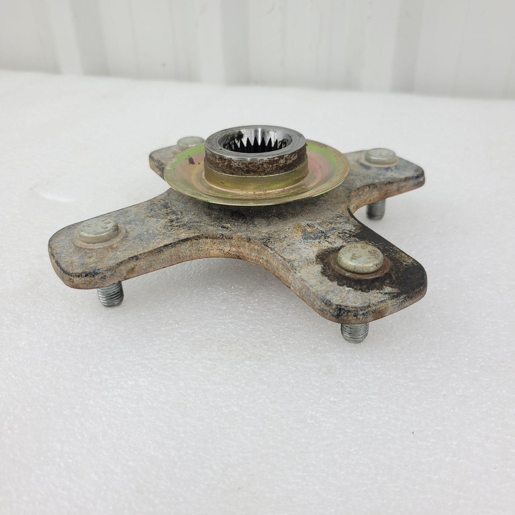 [705400591-001] (new ref. 705401040) wheel hub ass'y (705400591-001)