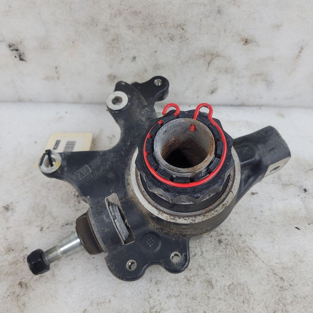[706204864-001] lh front wheel axle