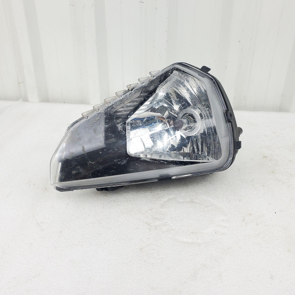 [710008174-001] rh headlight (710008174-001)