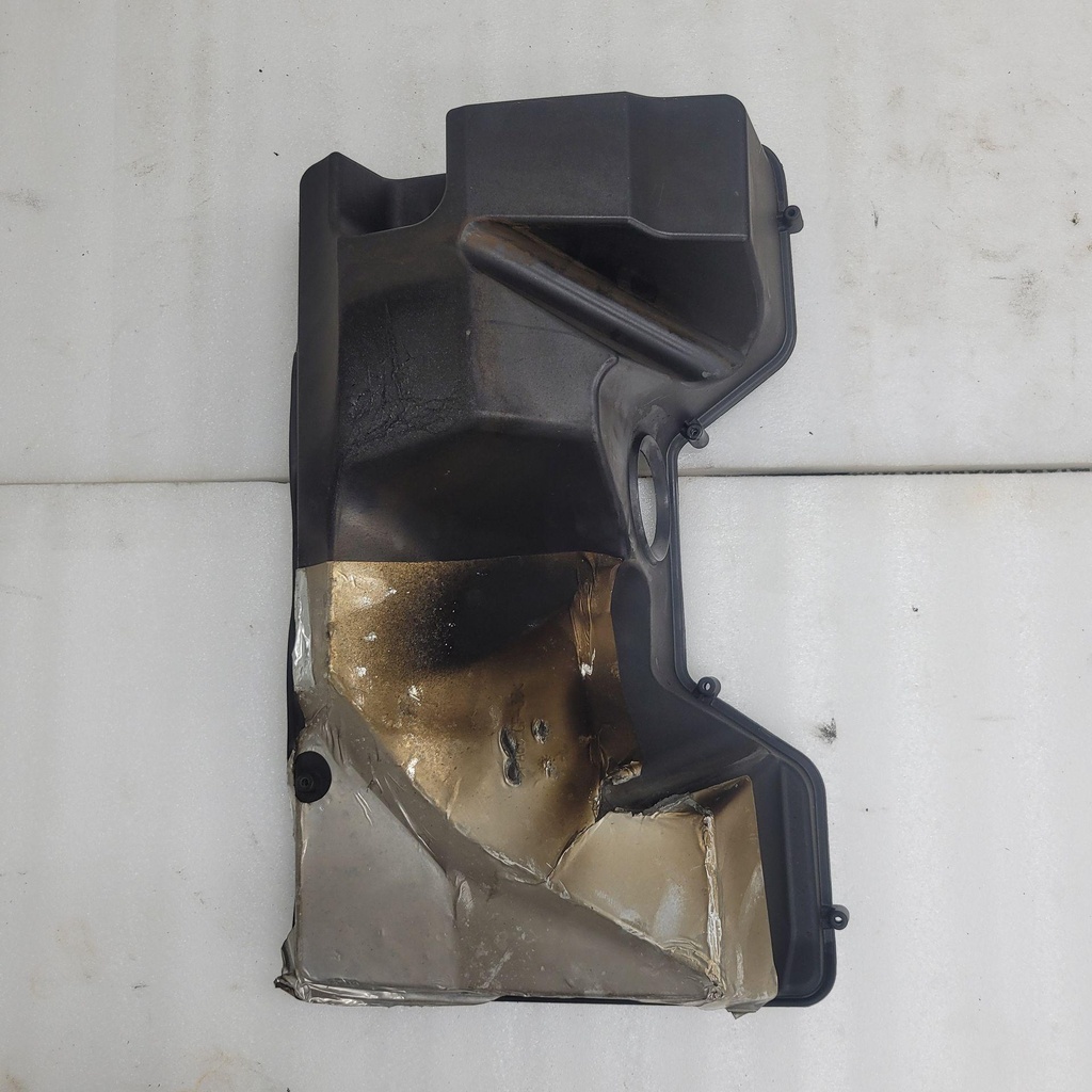 [5706-372-001] Plenum, Intake - Lower Rear (inc. 20)
