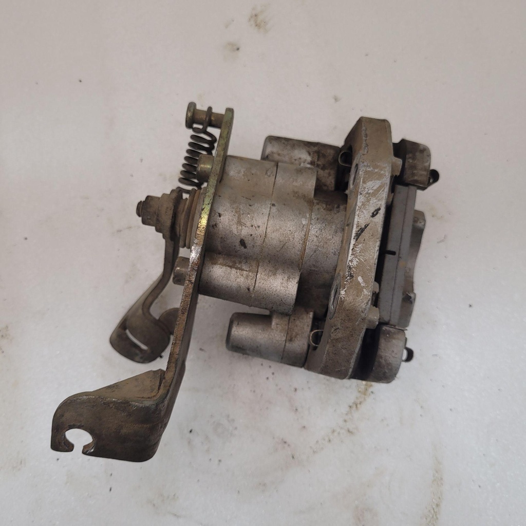REAR CALIPER (RIGHT HAND)