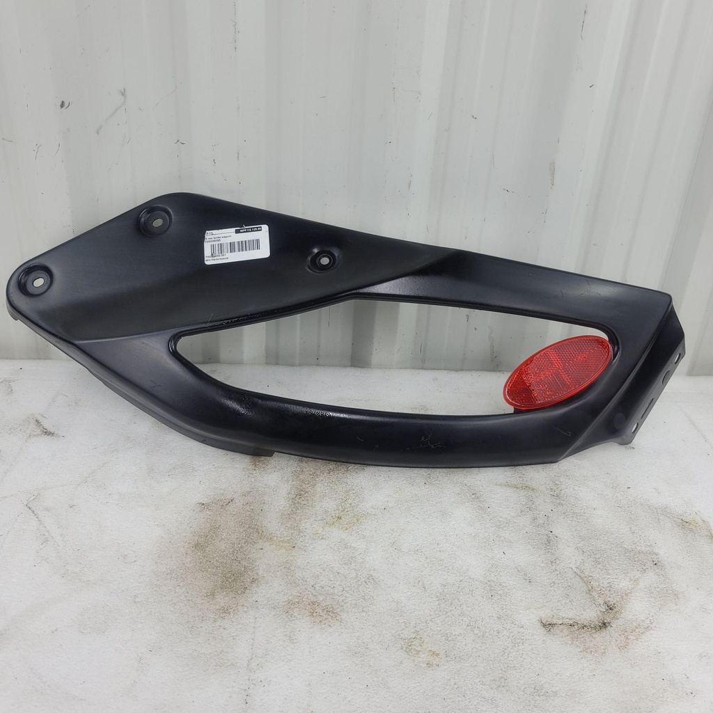 [705006085-001] rh rear fender support