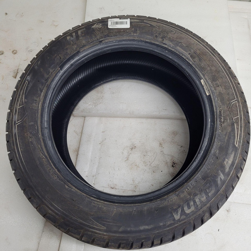 [705501604-001] (new ref. 705503310) rear tire model-rs s