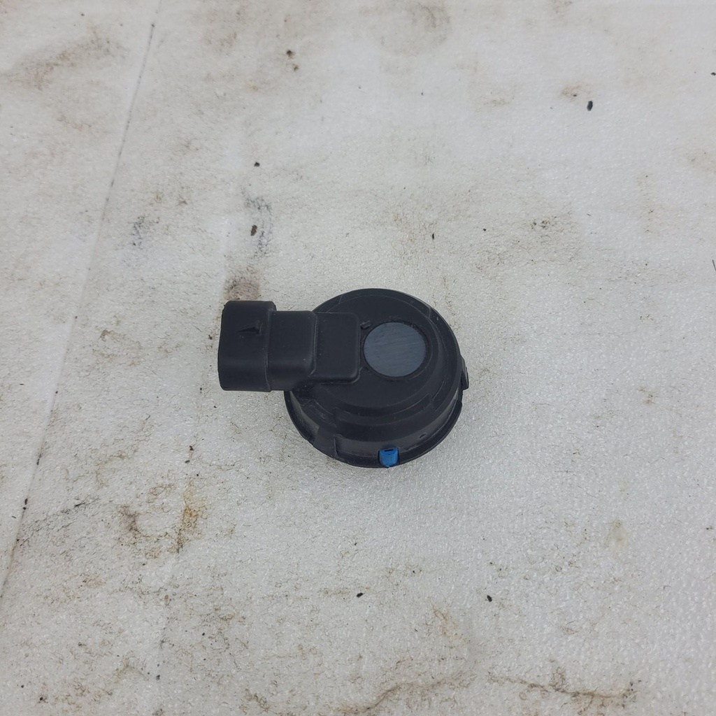 [710001769-001] rh housing (passenger) rts