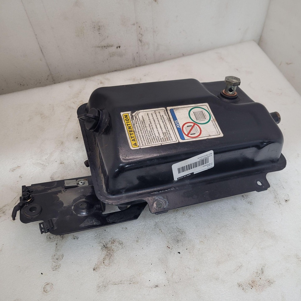 [519000293-001] (new ref. 519000304) oil tank (519000293-001)
