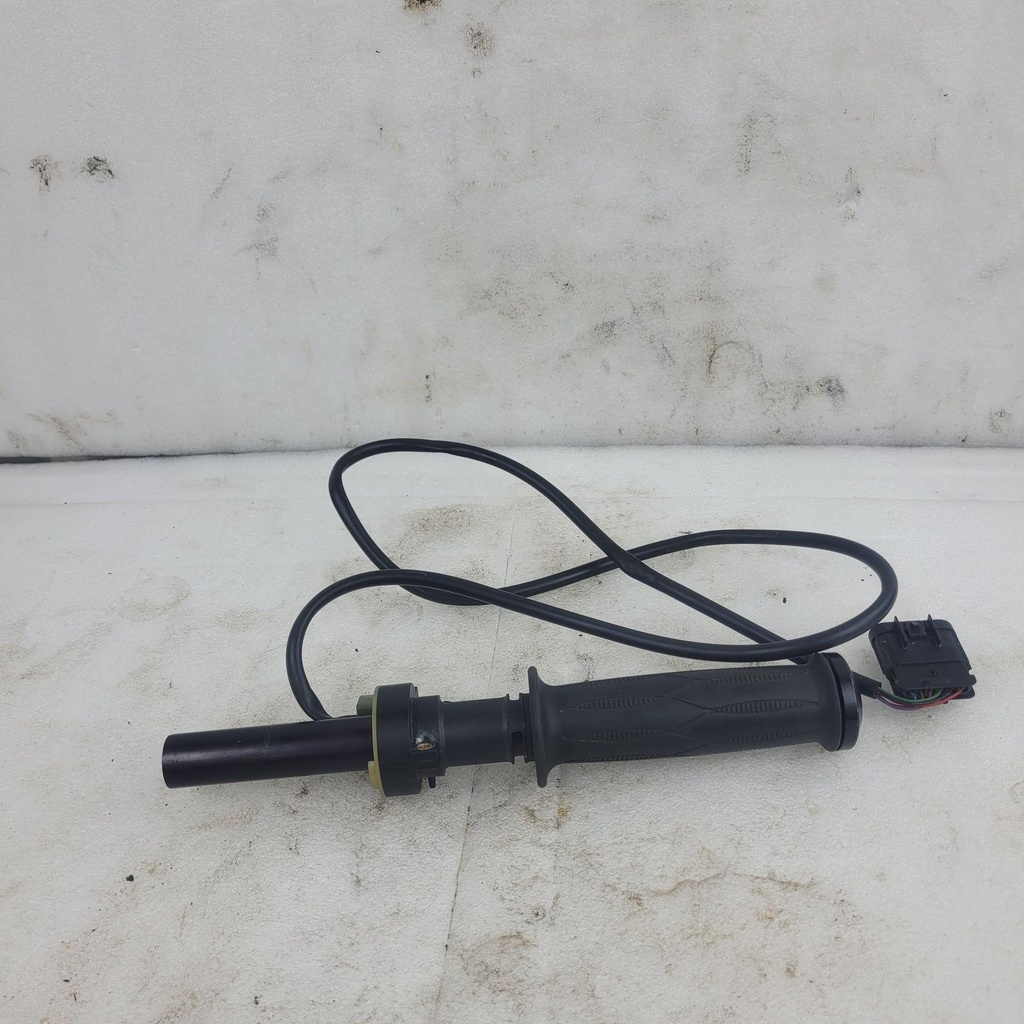 [709400624-001] (new ref. 709402720) heating throttle handle