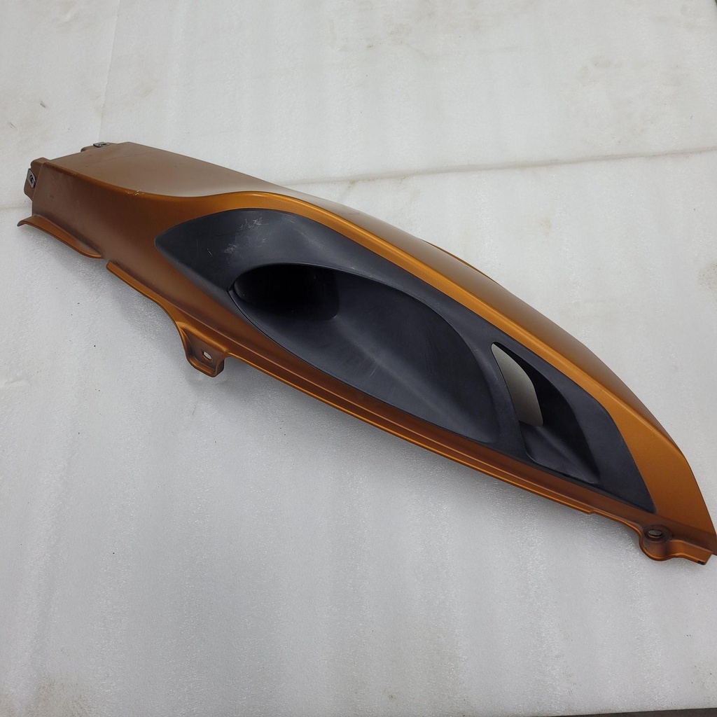 [705004600-001] (new ref. 705006878) lh front panel, alloy orange rs-s alloy orange-black model