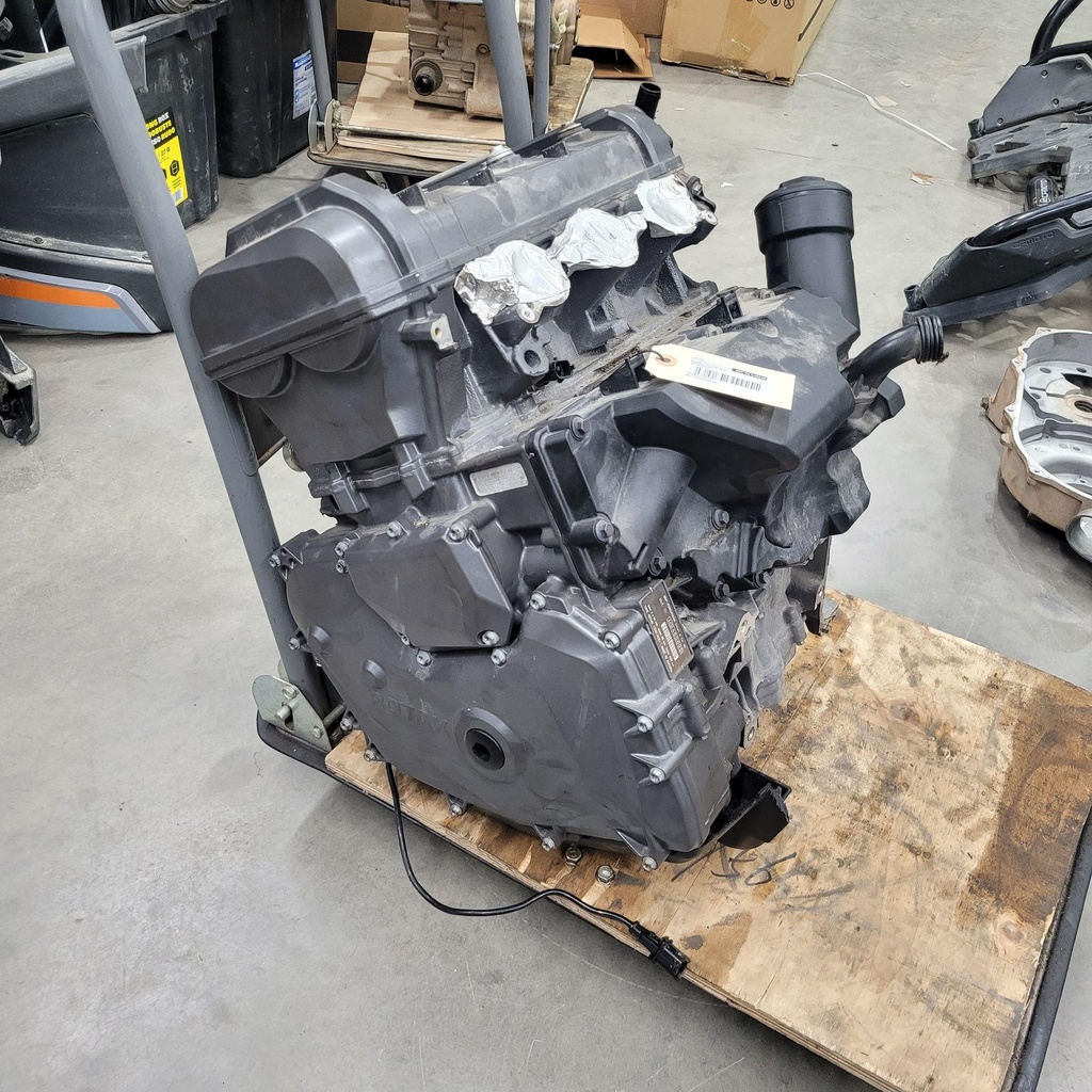 [351403116-001] engine, 1330 ace (sm6)