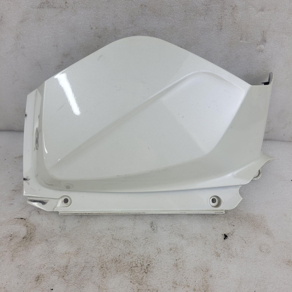 [708300531-001] (new ref. 708300709) rh arm cover, white pearl