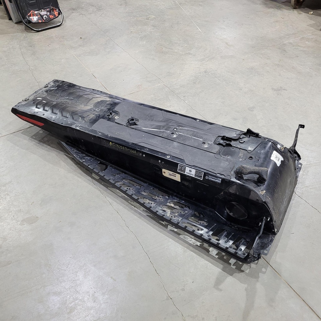 [415130543-001] (new ref. 415130702) deep black, chassis tunnel module 137"