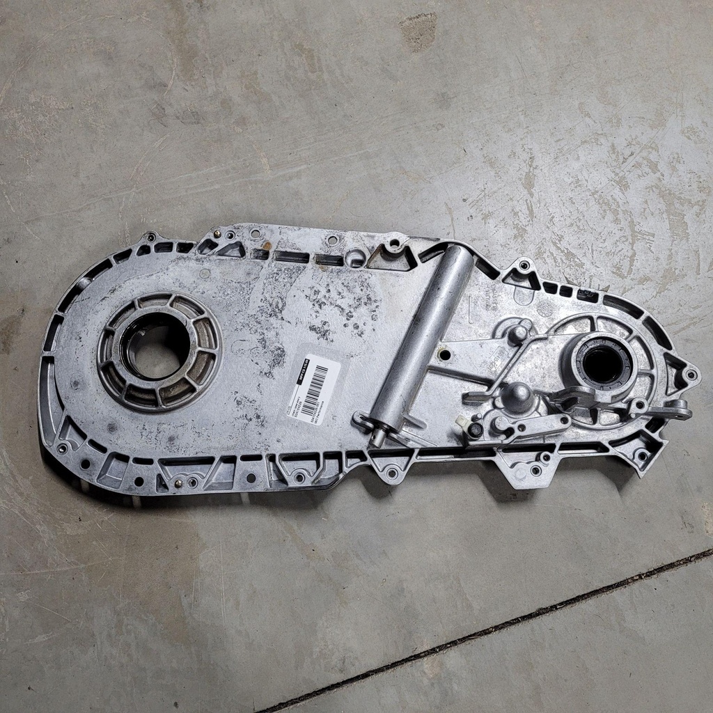 [504154226-001] chain case ass'y