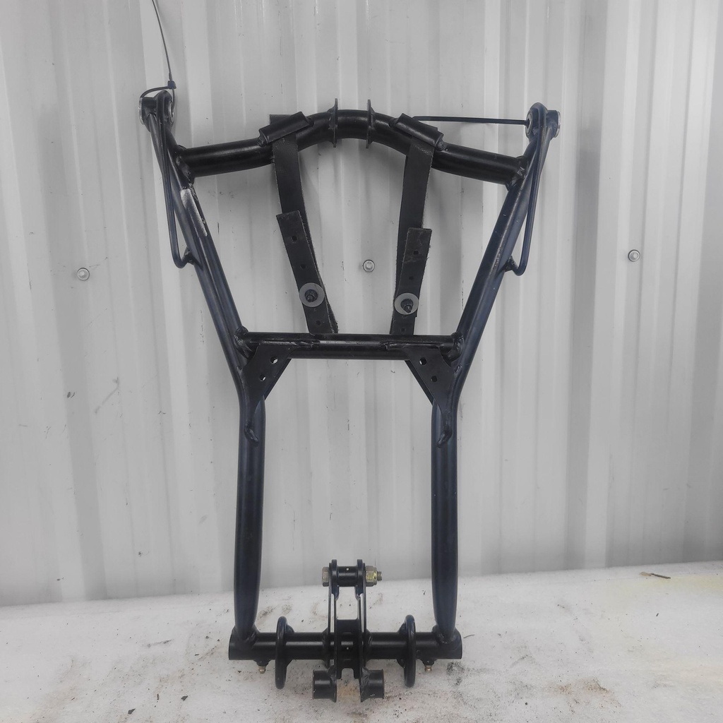 deep black, central suspension arm ass'y