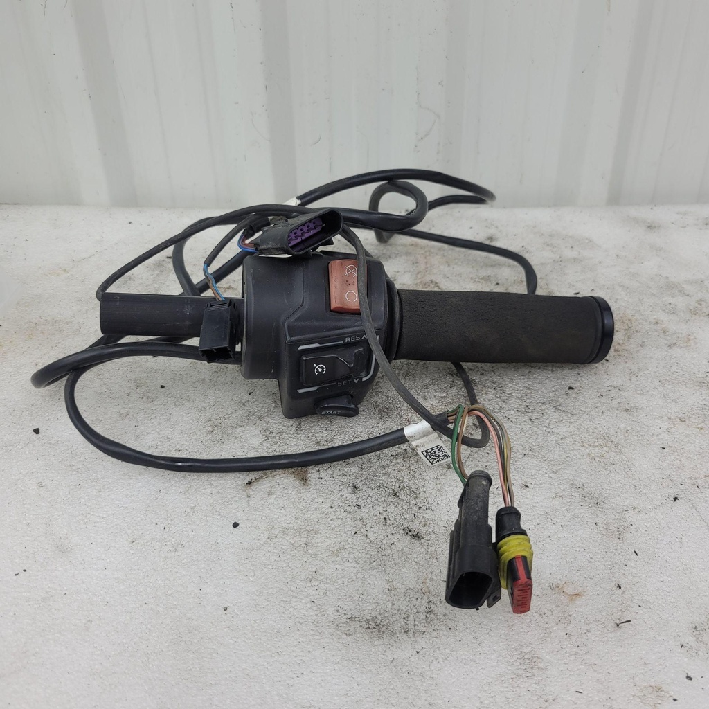 [710002347-001] (new ref. 710003921) rh switch housing