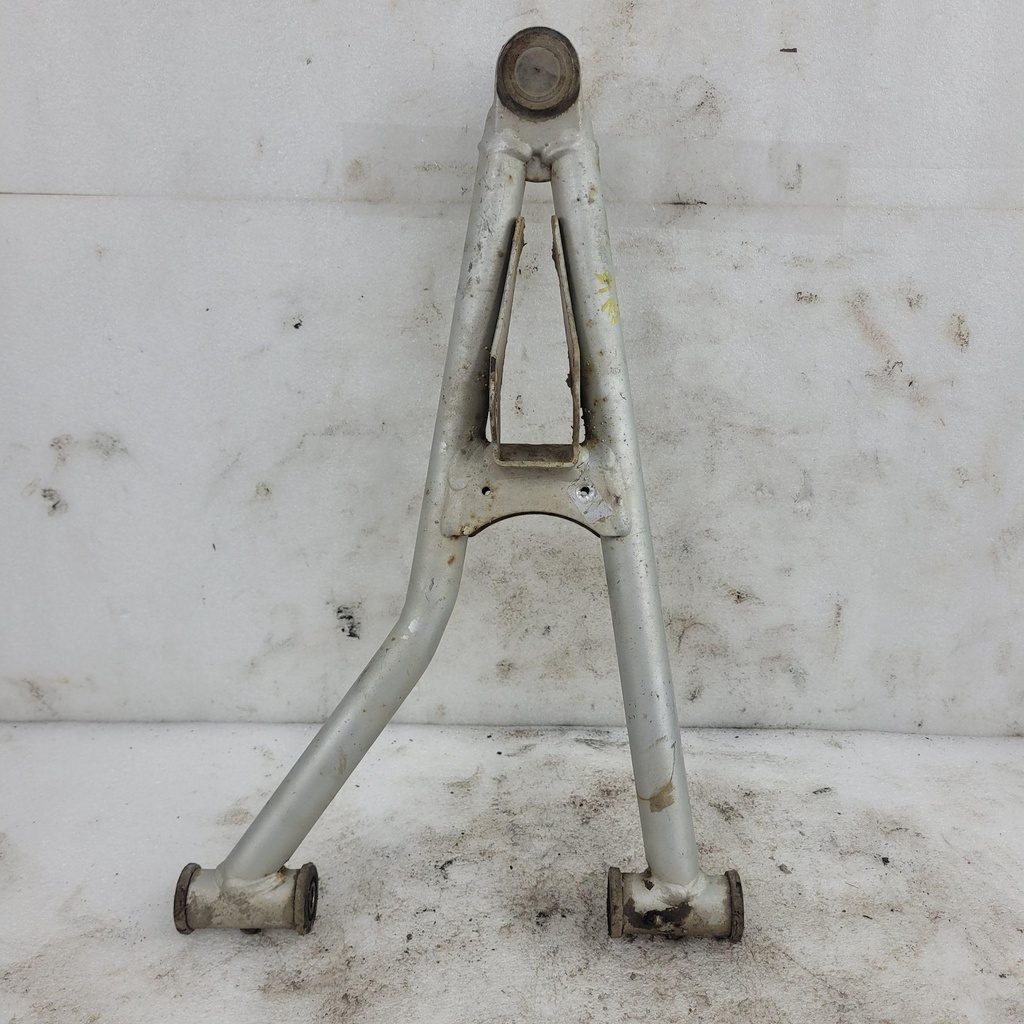 [1019808-385-001] (new ref. 1025617-385) weld-uca,front,lh,cloud silver