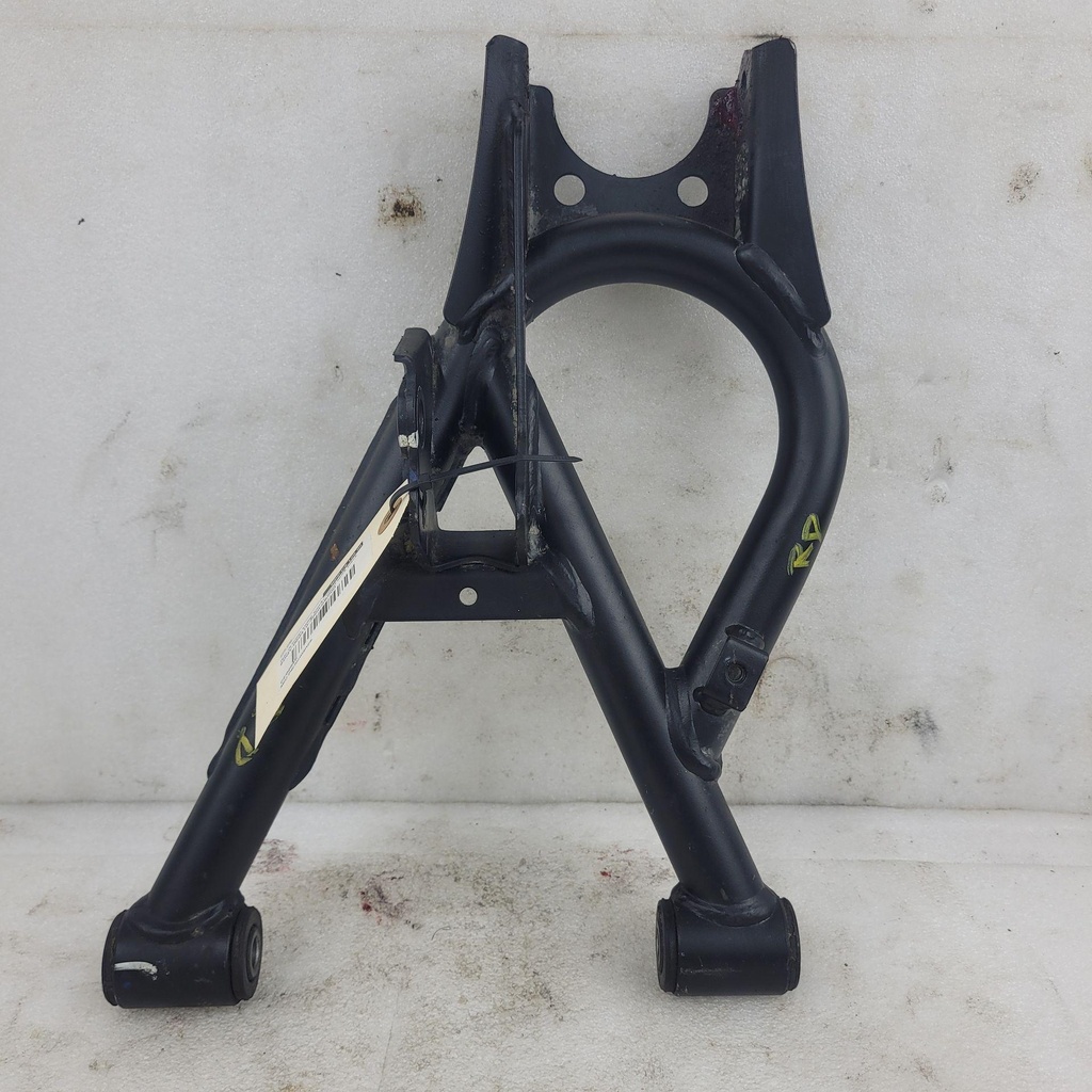 [CF02545] rear rh lower swing armâ maud spirit black (CF02545)