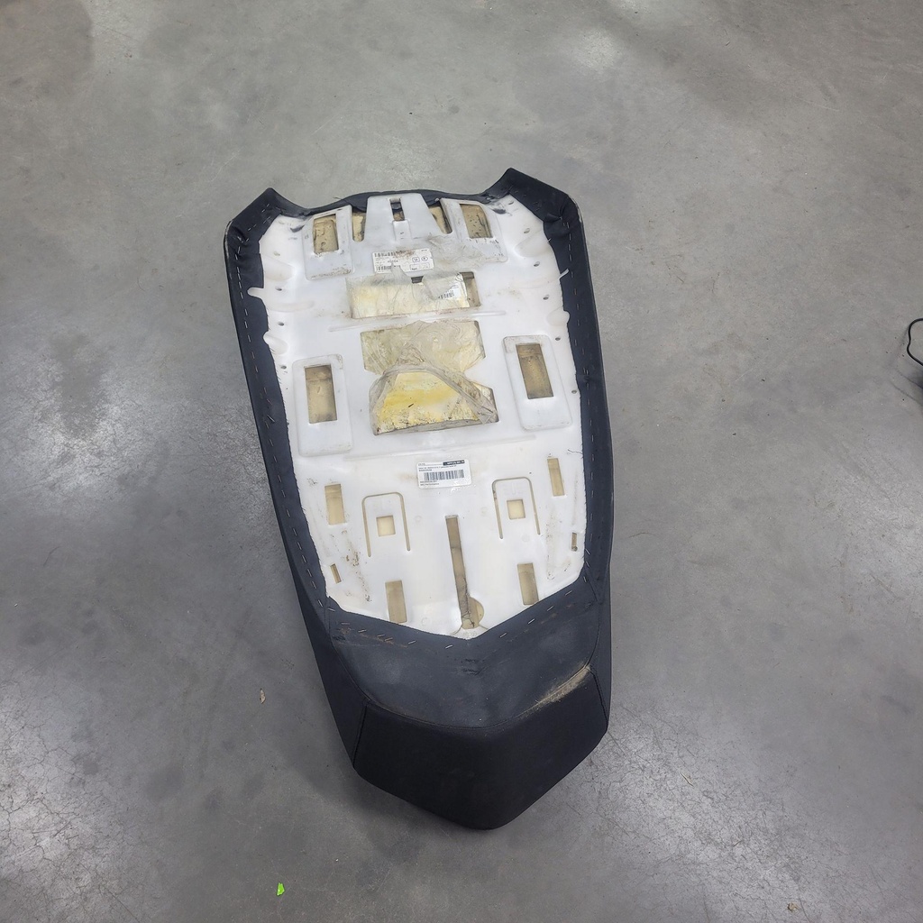 [860200556-001] (new ref. 860201314) 2 persons seat kit