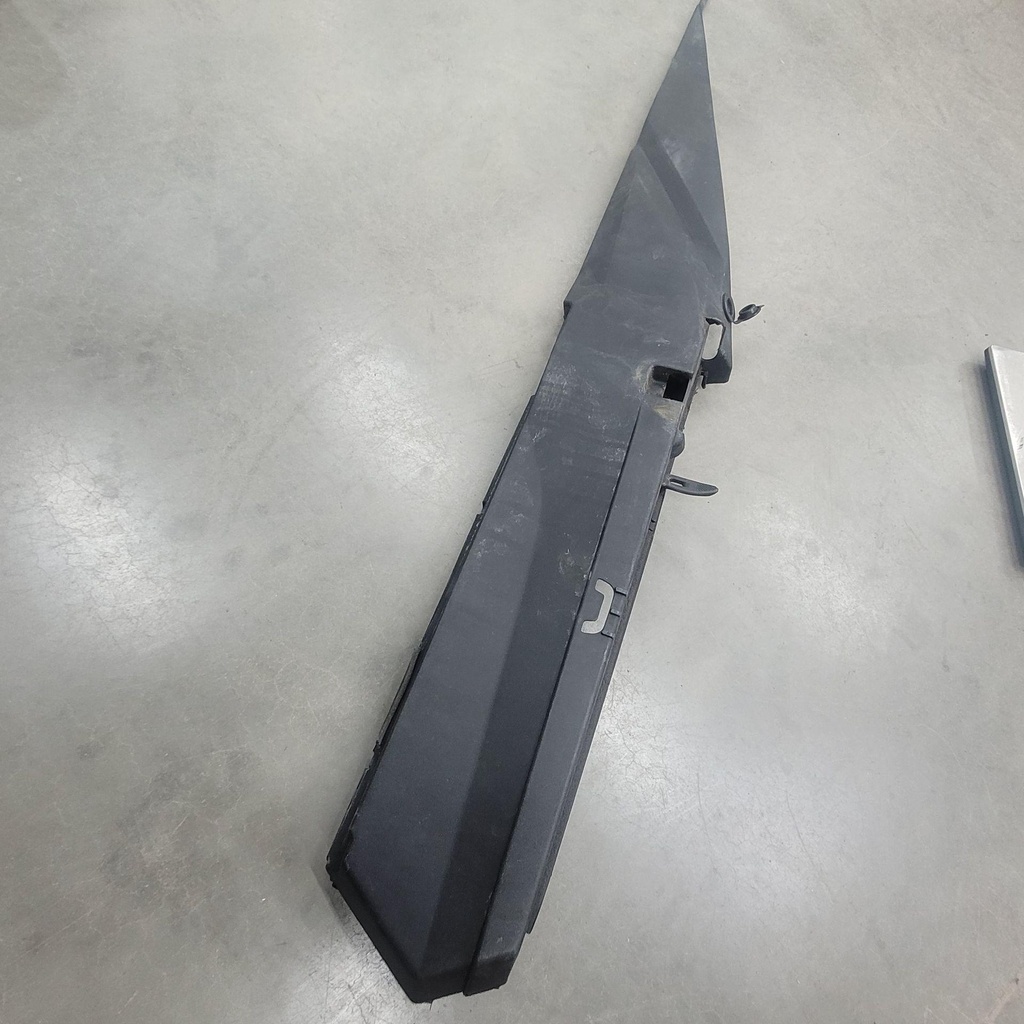 [6606-685-001] fascia, front rack - left - black