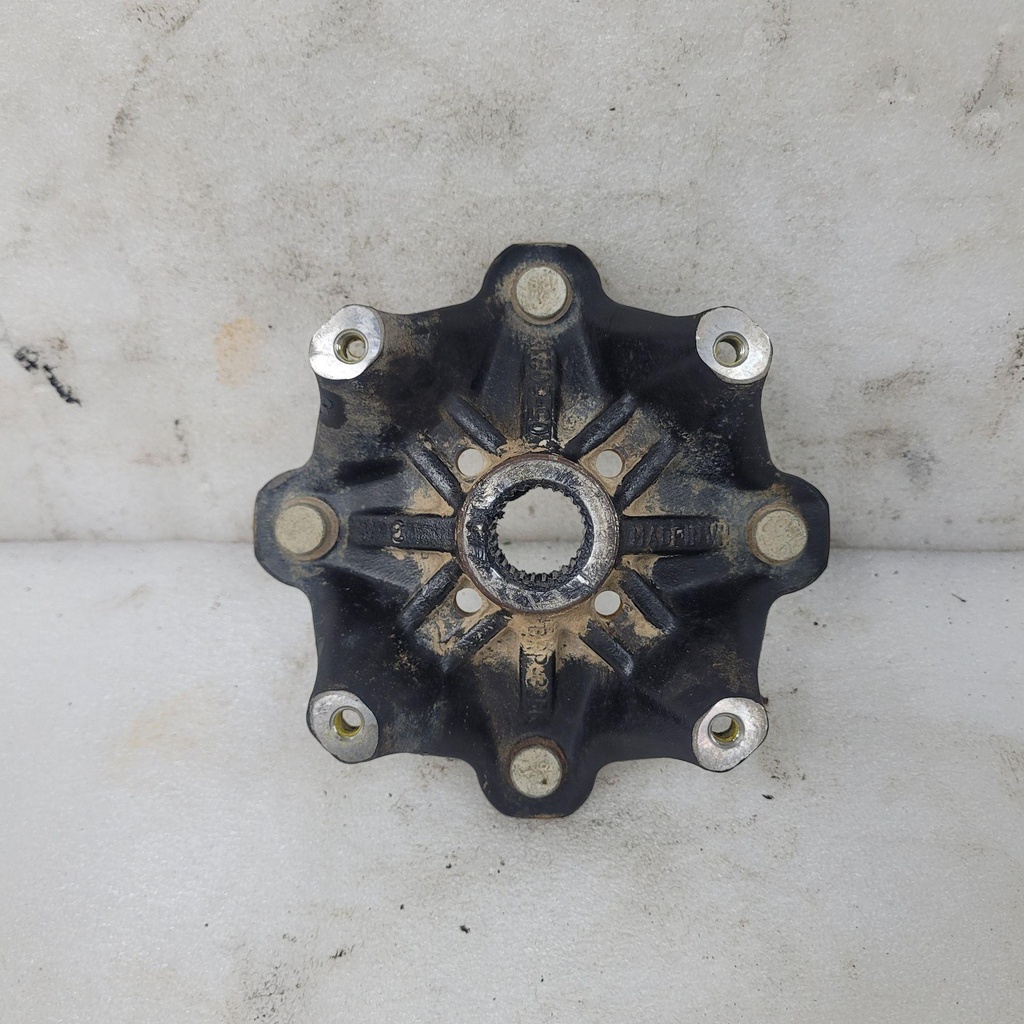[705503257-001] wheel hub (705503257-001)
