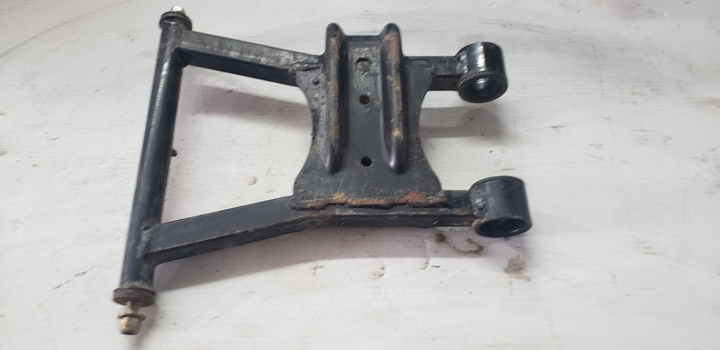[1015889-067-001] control arm, lower, right side, (1015889-067-001)