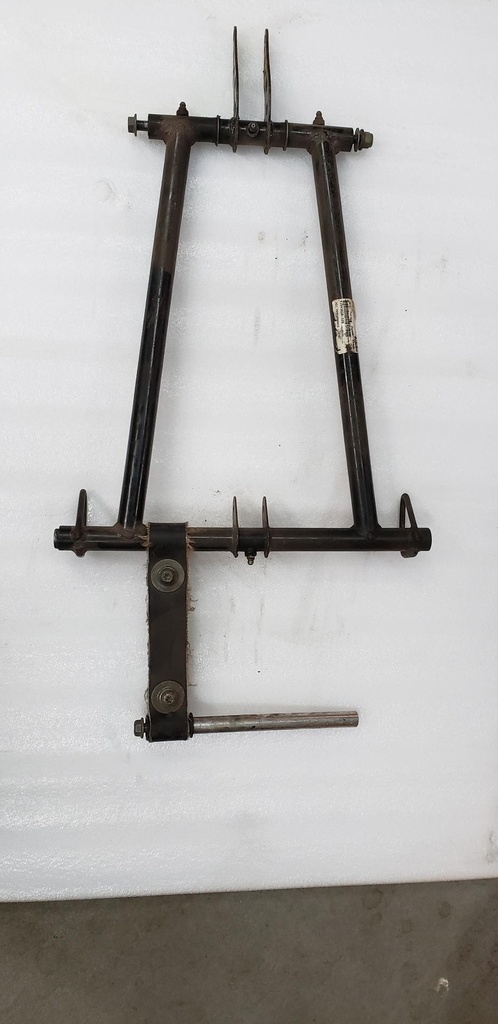 [1543026-329-001] FRONT TORQUE ARM, RMK, BLACK (1543026-329-001)