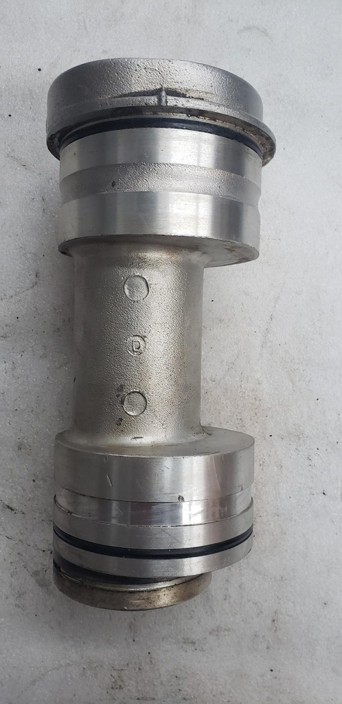 Hub, Rear - 1PE-25311-00-00 YAMAHA