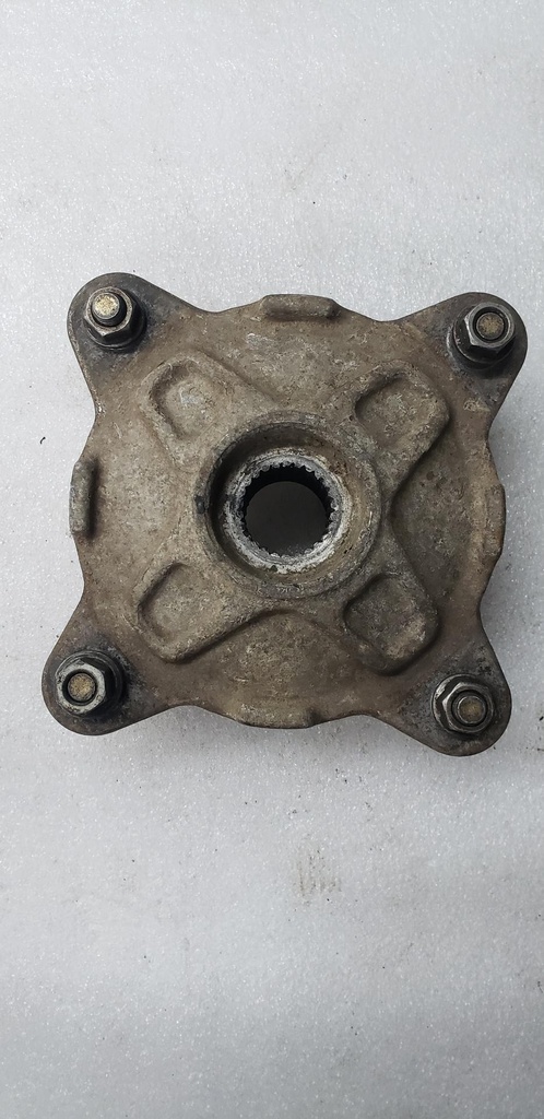 SERVICE HUB WITH BEARING KIT