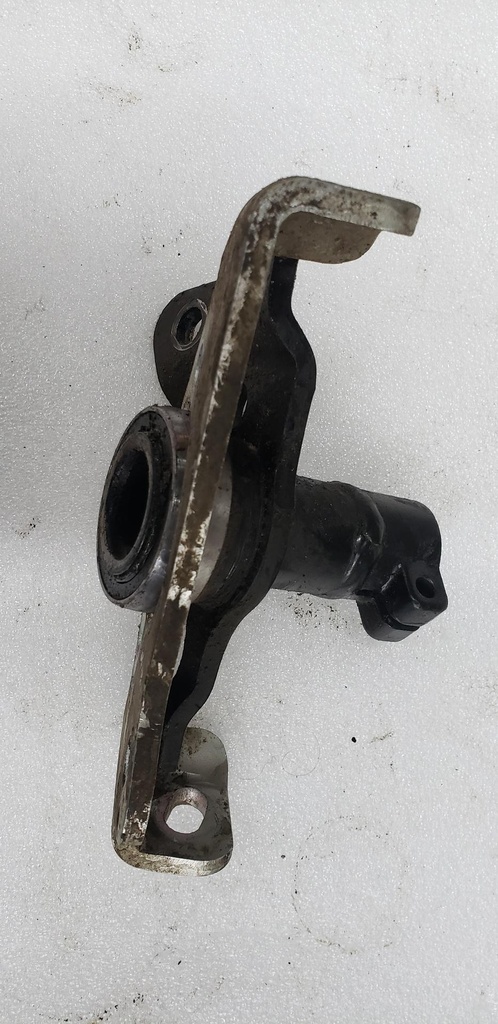 [2205364-001] bolted steering post kit, lower (2205364-001)