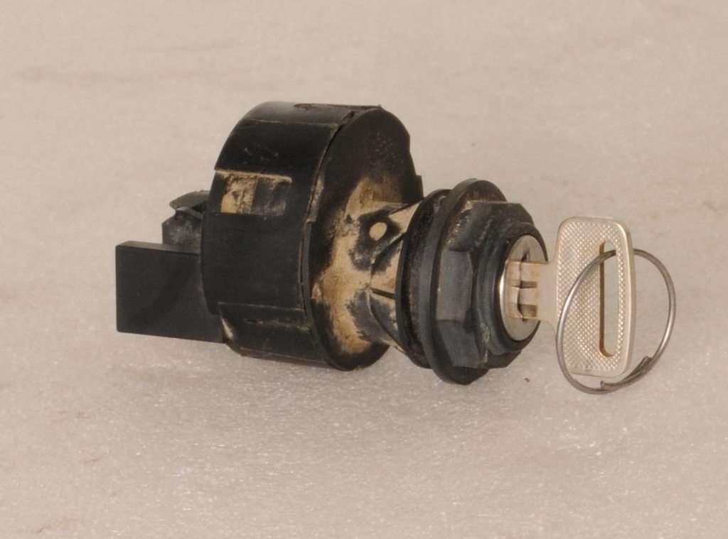 3 position key switch