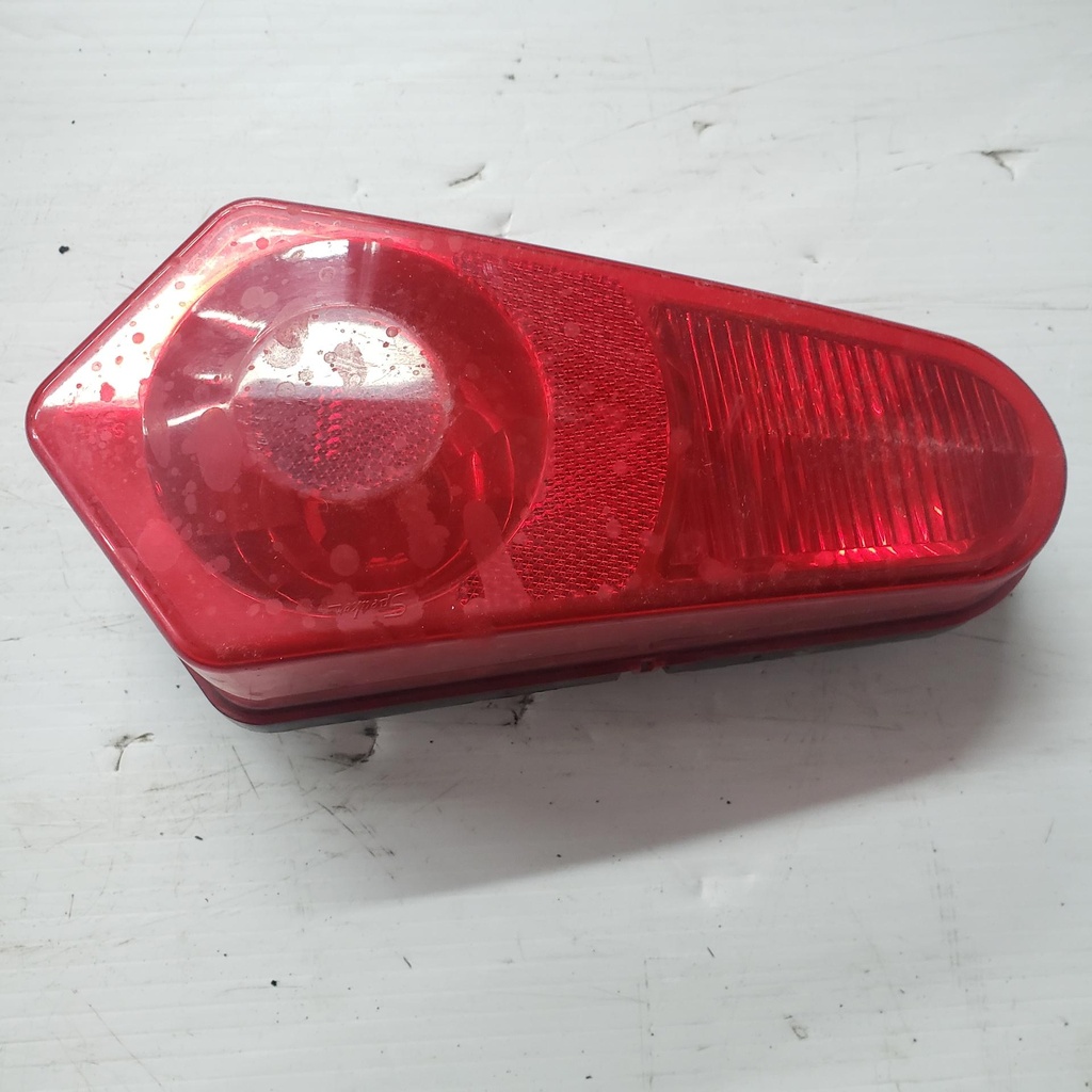 [2411153-001] taillight assembly, left (2411153-001)