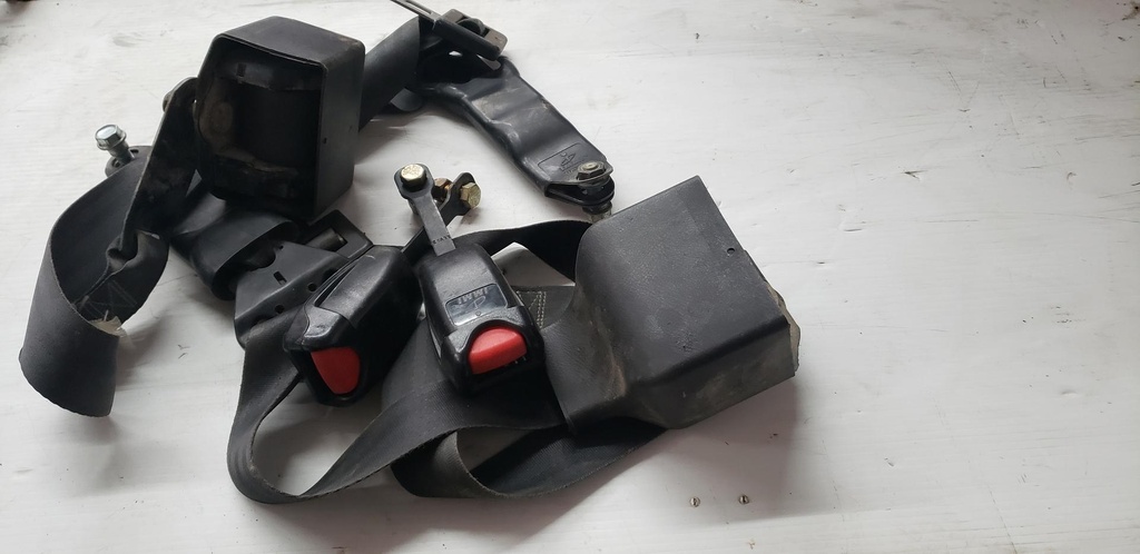 SEAT BELT ASSEMBLY