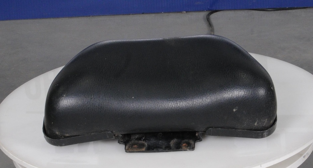 [2681664-070-001] BACKREST COVERING, GLOSS BLACK