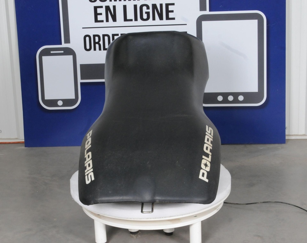 [2684882-070-001] SEAT ASSEMBLY, GLOSS BLACK (2684882-070-001)