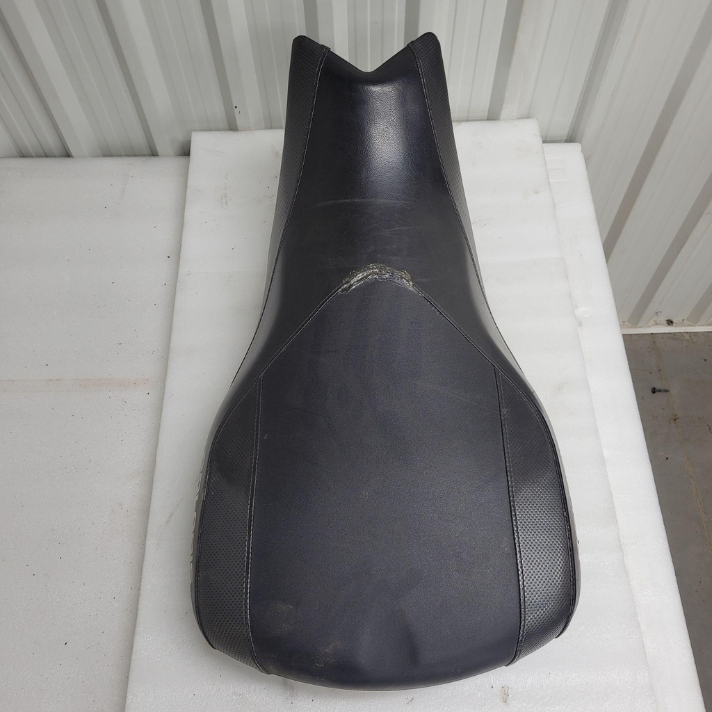 [2684890-070-001] seat assembly, gloss black (2684890-070-001)