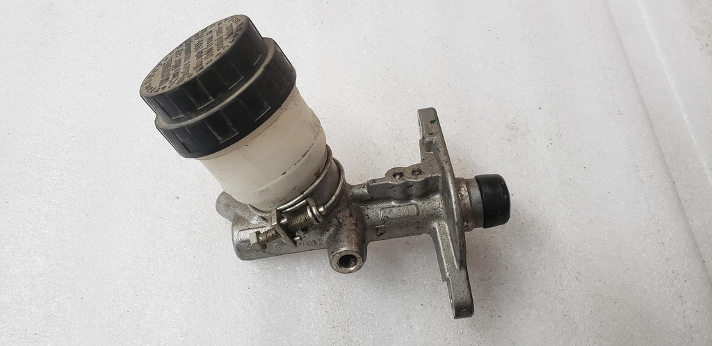 [2PG2583T0000-001] (new ref. 2pg-2583t-01-00) master cylinder assy (2PG2583T0000-001)