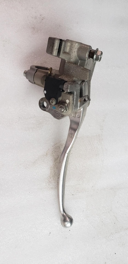 Rr. Master Cylinder Assy