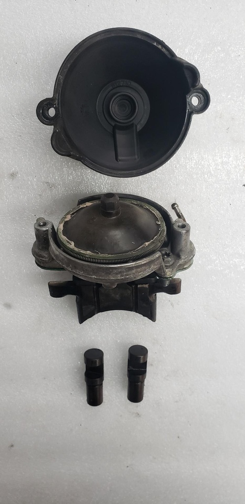 upper exhaust valve