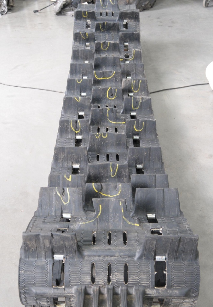 [504153786-001] track ass'y 16" x 165" x 3" (504153786-001)