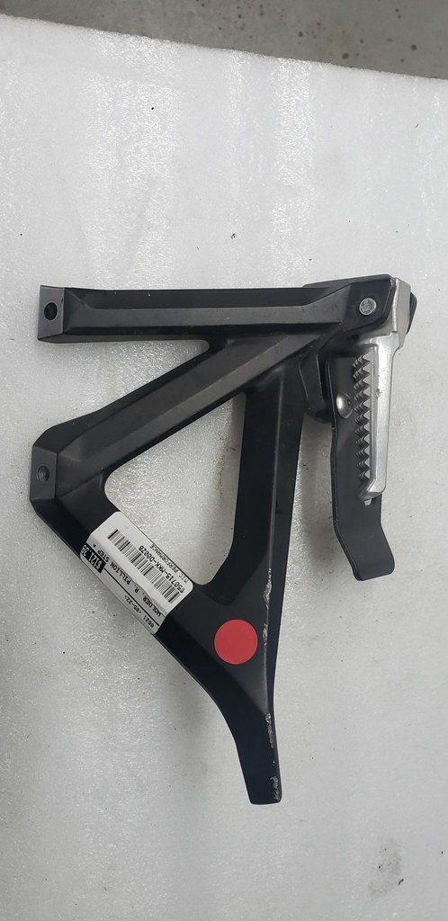 HOLDER, R. PILLION STEP * - 50715-MKK-D00ZB honda