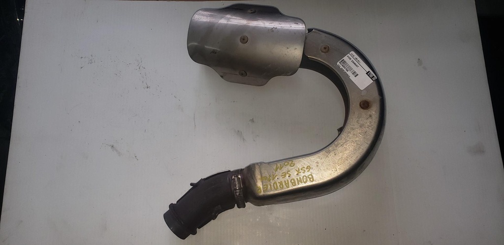 exhaust pipe