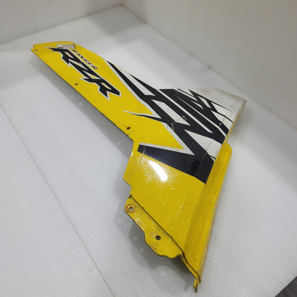[5437474-517-001] REAR FENDER-PAINTED,RH,YELLOW