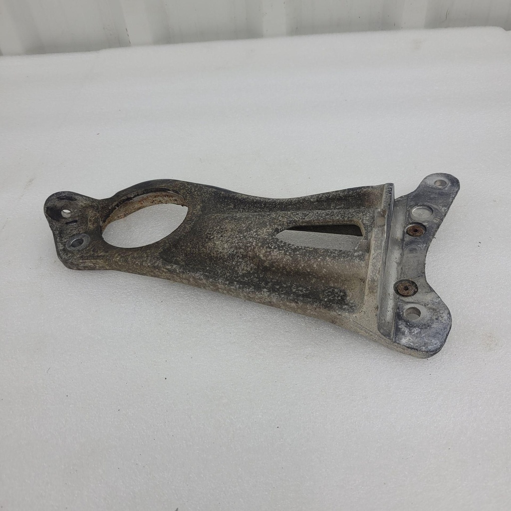 driven pulley support