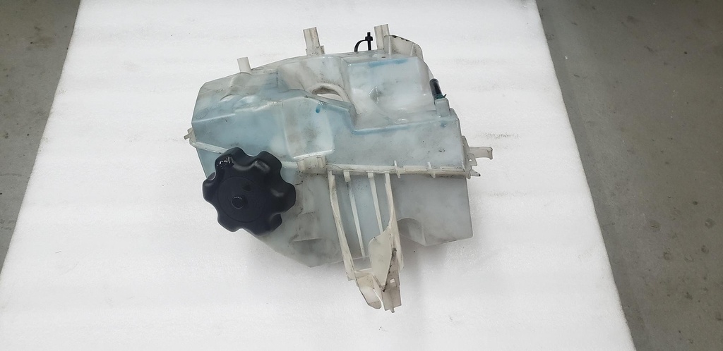 [519000311-001] Oil Tank (519000311-001)