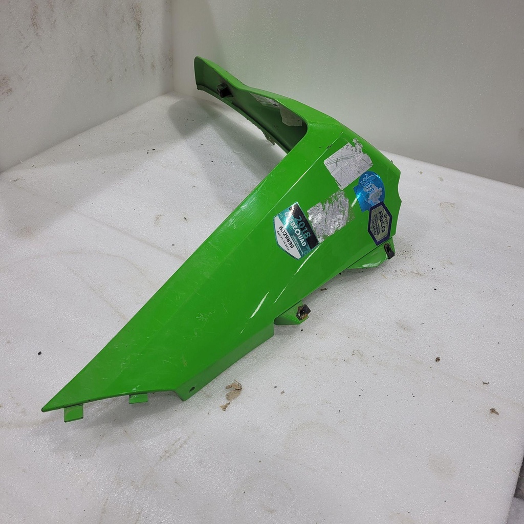 fender, front - left - green