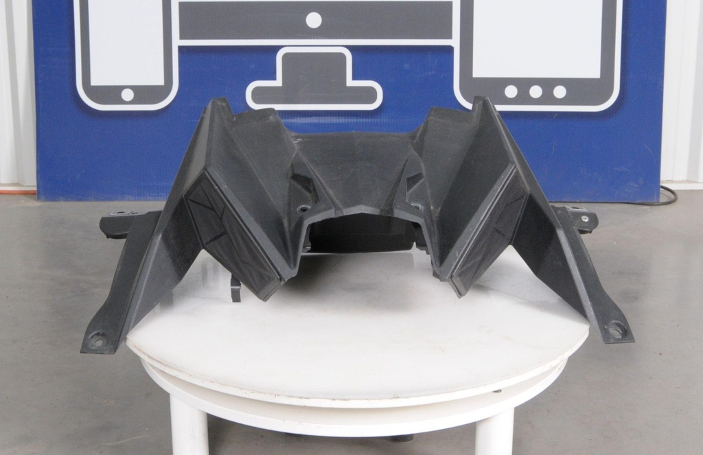 in-mold plenum, upper, gloss bl